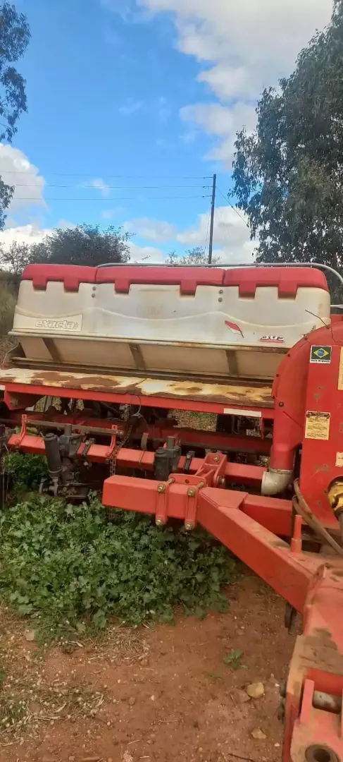 Jumil 8 Row ,76 Planter | QAC Equipment