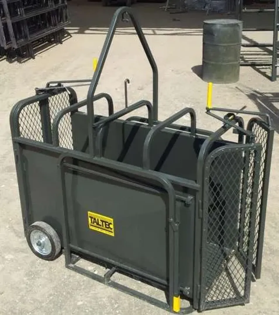 The sheep/pig scale crate is designed for easy movement with wheels | Tal-Tec