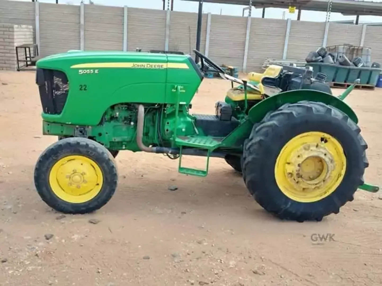 2017 JOHN DEERE 5055E | QAC Equipment
