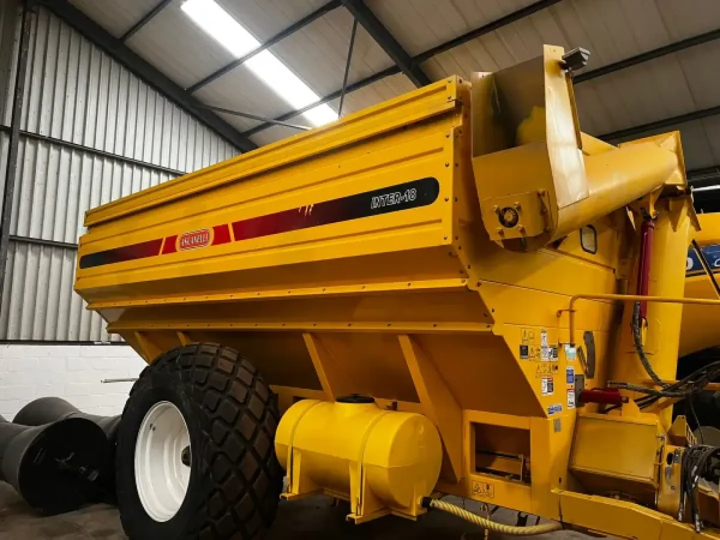 Aschaelli Graincart | QAC Equipment