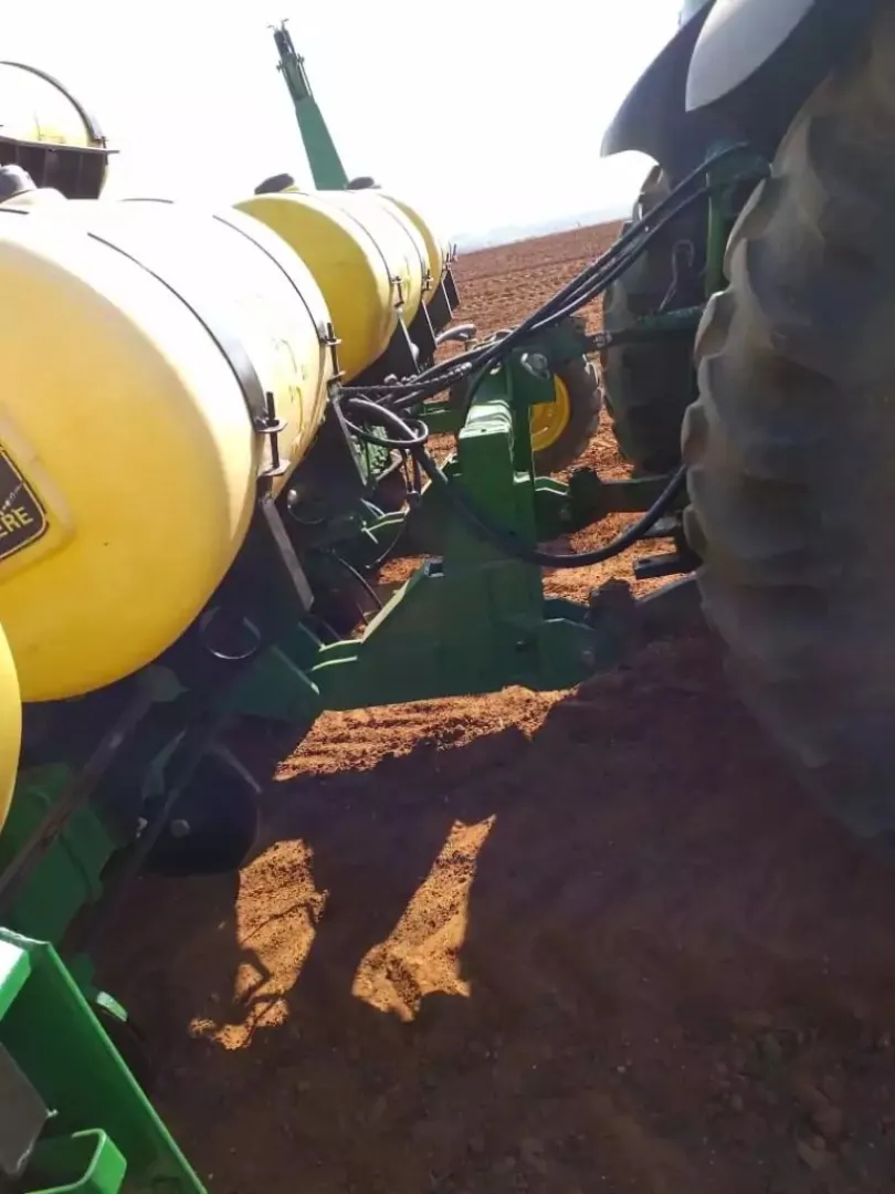 John Deere 8 row | QAC Equipment