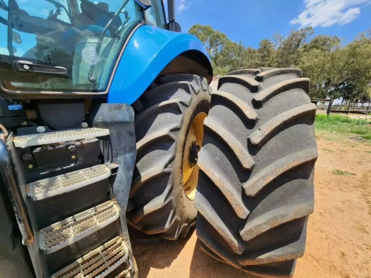 New Holland T-390 | QAC Equipment