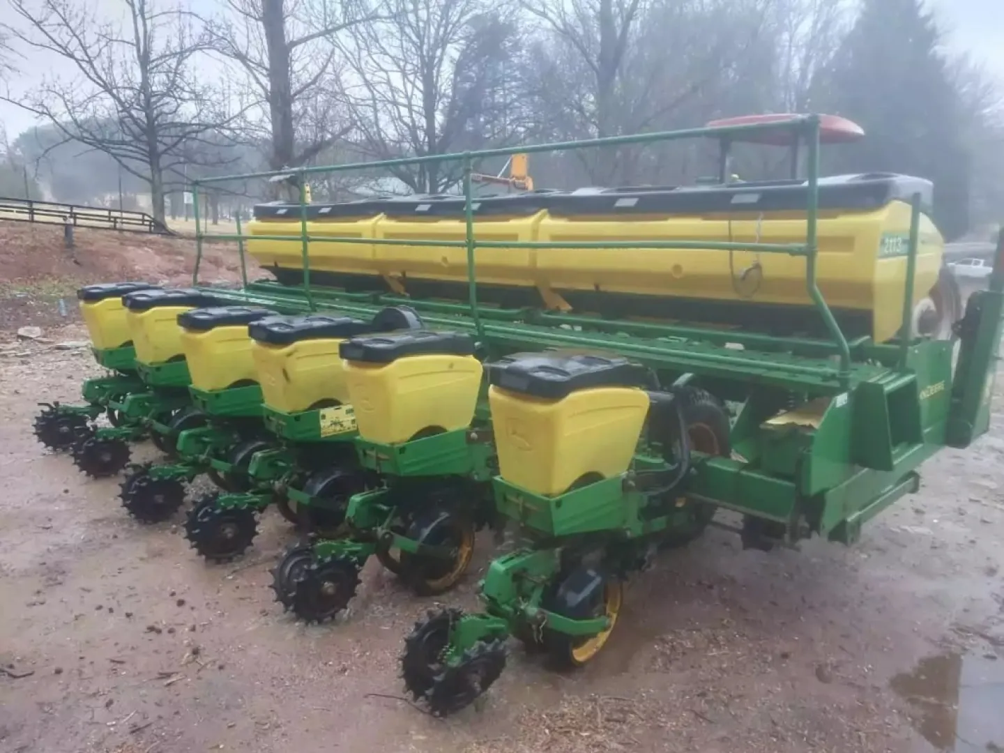 John Deere 2113 planter |  QAC Equipment