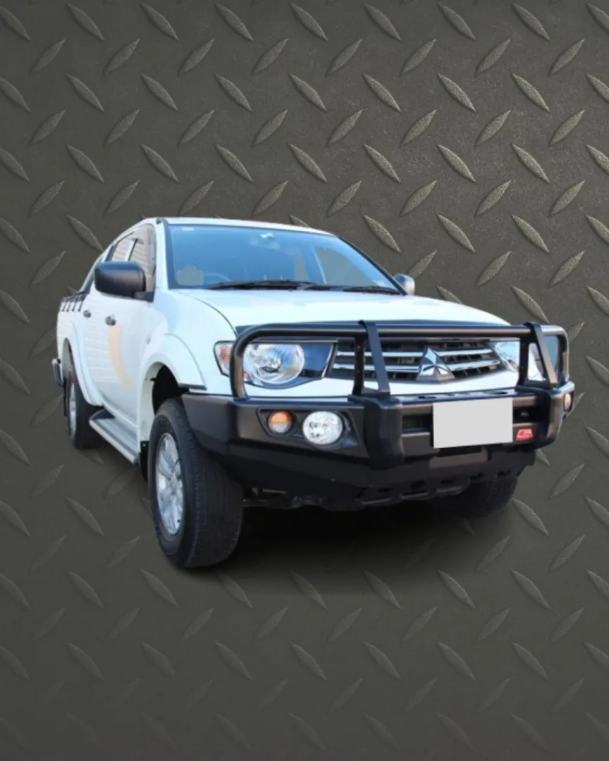 MITSUBISHI TRITON MN/ML 2010-2015 POST TYPE BUMPER REPLACEMENT BULLBAR | Winch-In