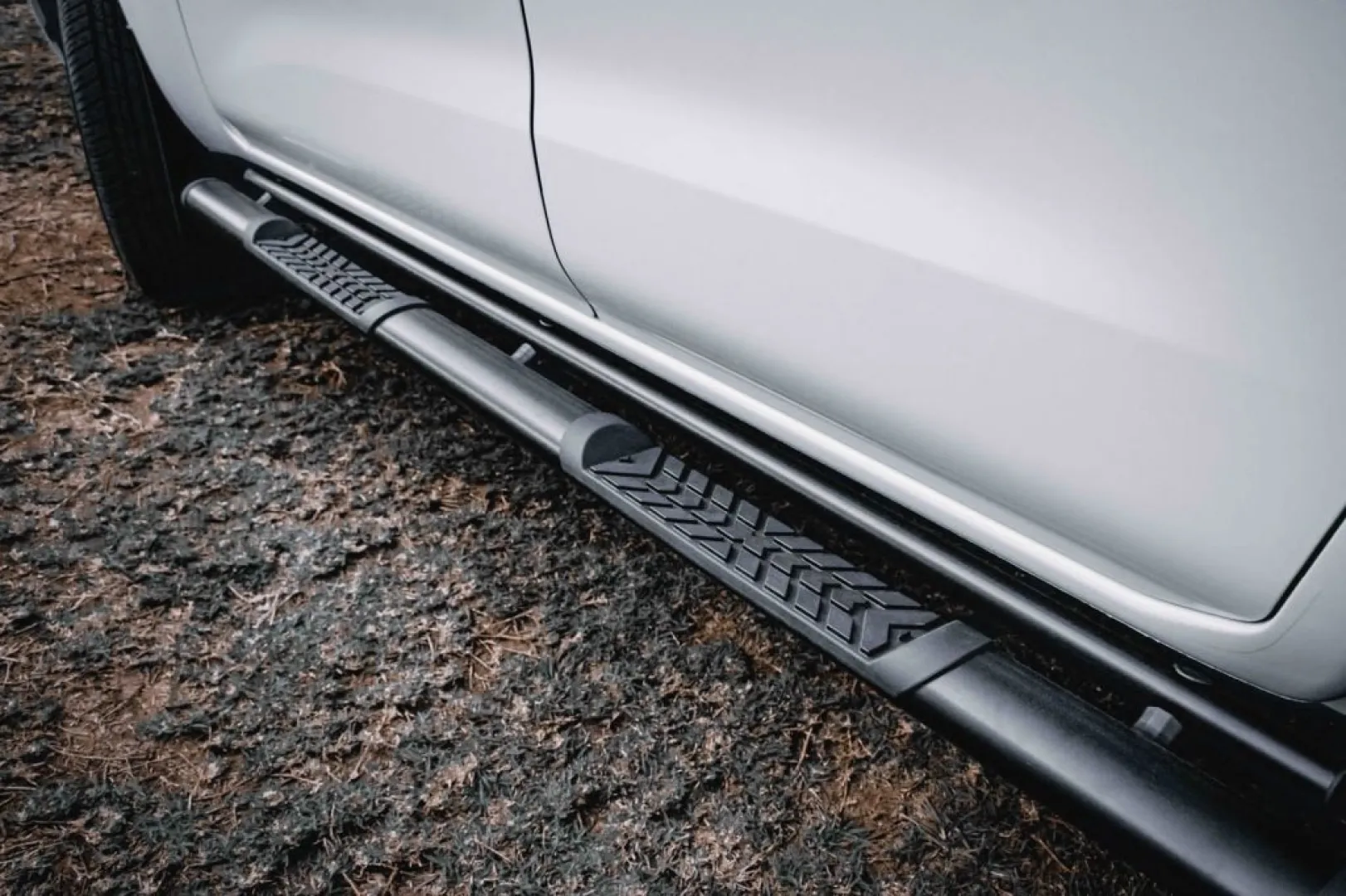 BS-170049 NISSAN NAVARA D23 FACELIFT SIDE STEP DOUBLE CAB 2021 MODEL | Winch-In