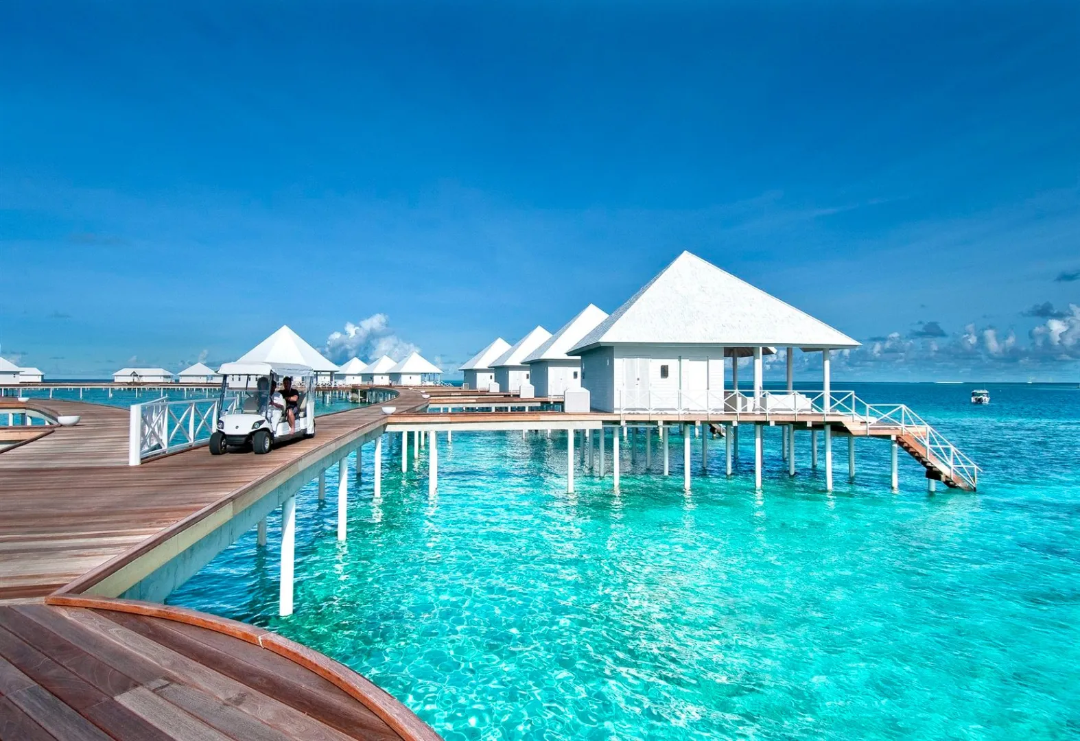 Diamonds Thudufushi | XL Boland Travel