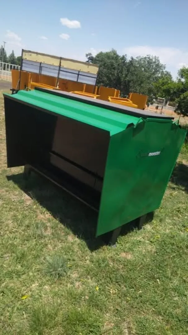 Staalmeester skaap feeder | MK Landbou Dienste
