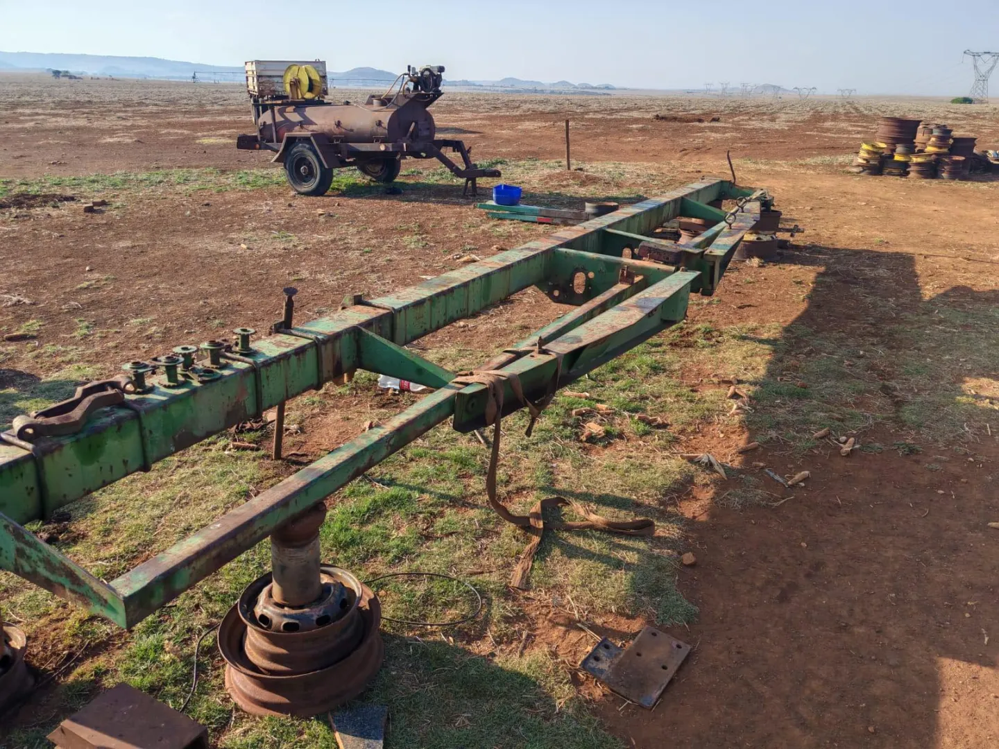 John Deere 7200 bar 8 row 91 with drawbar | Agrimar