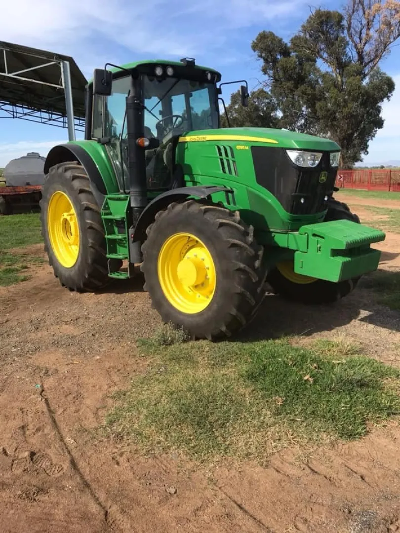 2017 John Deere 6195M | Agrimar