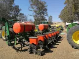 2013 DB xtreme 8ry 3ft notill planter | Agrimar