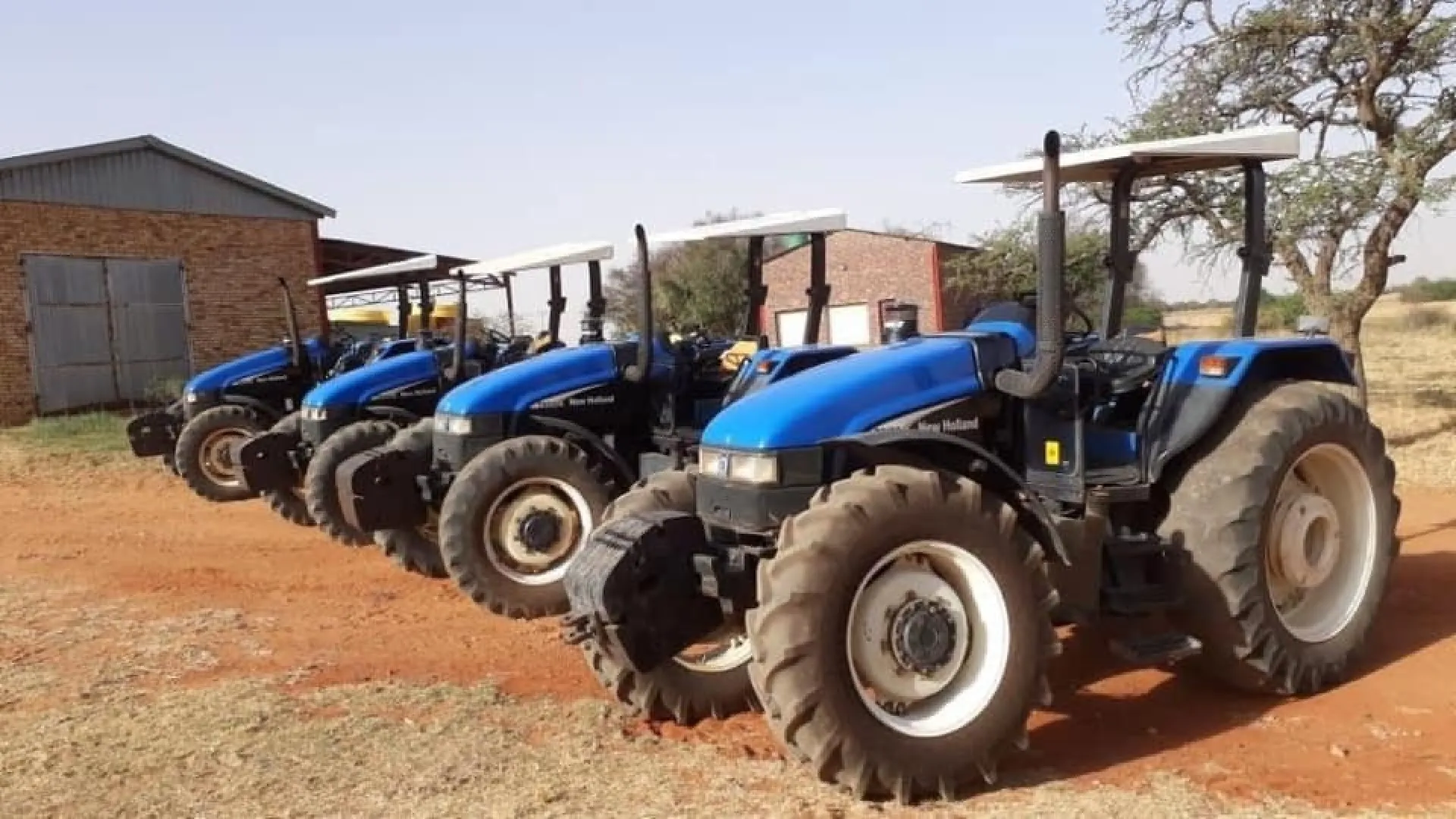 4x New Holland Trekkers | Agrimar