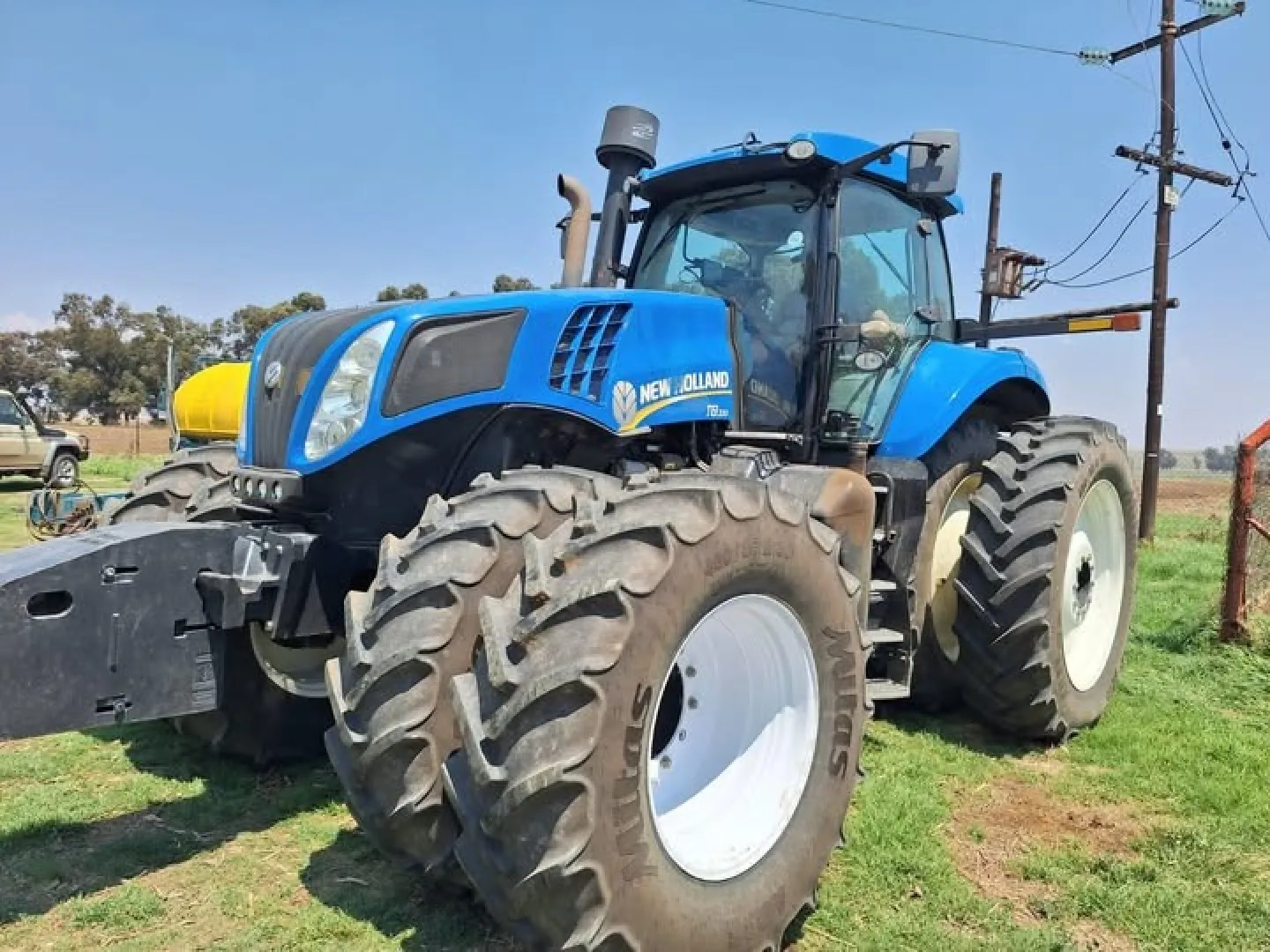 2011 New Holland T8.330 | Agrimar