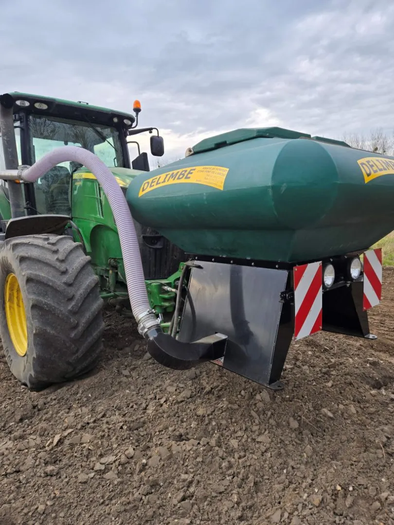 – DELIMBE T20 1700 LITRE FRONT HOPPER SEED DRILL –