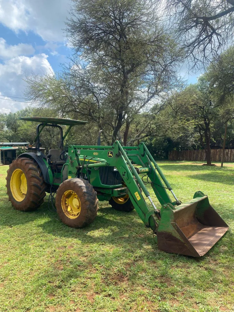 2016 John Deere 5095M | Agrimar
