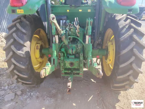 JOHN DEERE 6105 M WITH LOADER