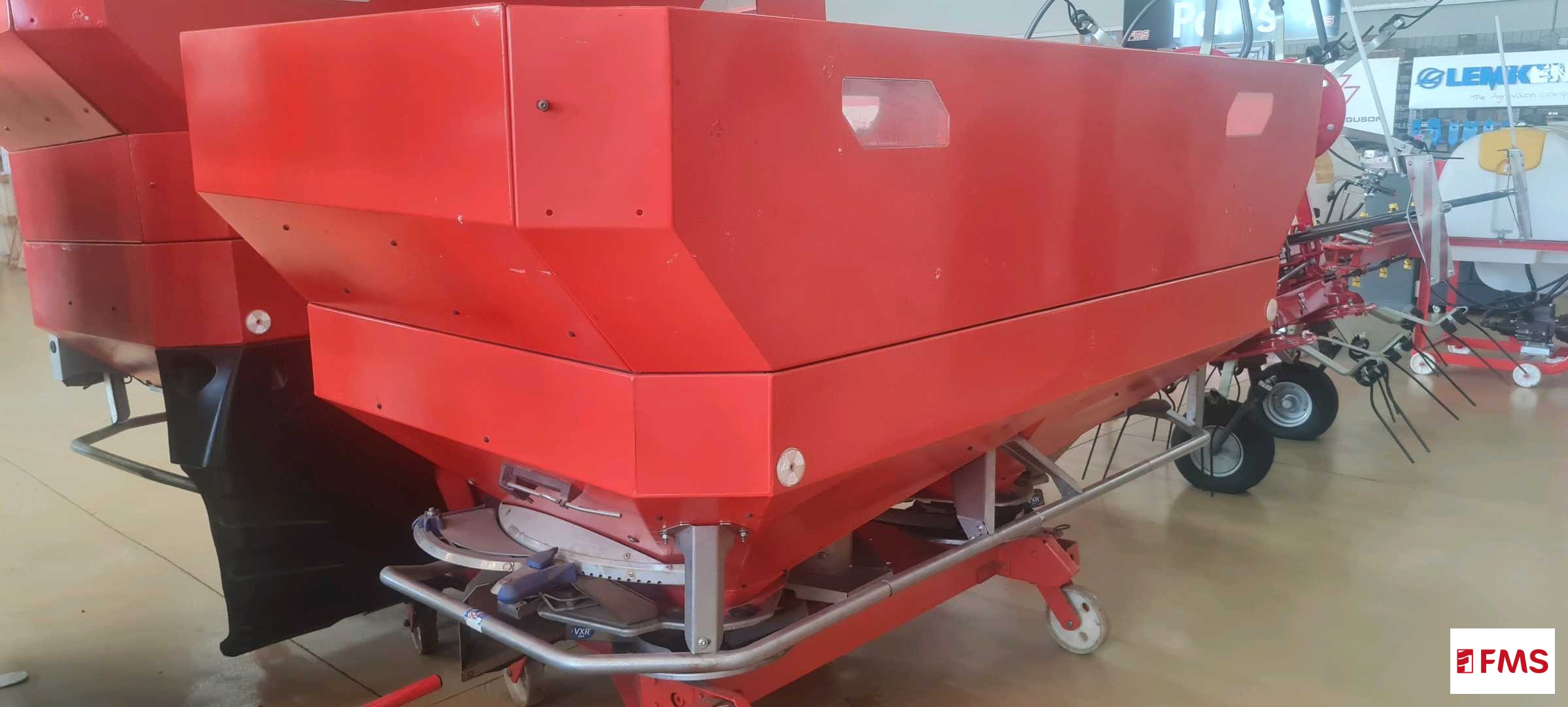 Kuhn Axis 30.1 Spreader Fms293