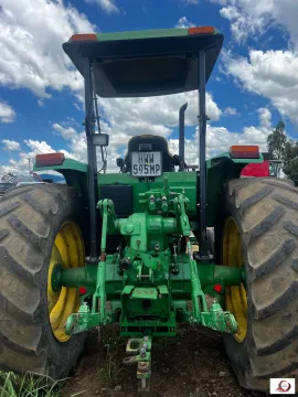John Deere 6110D