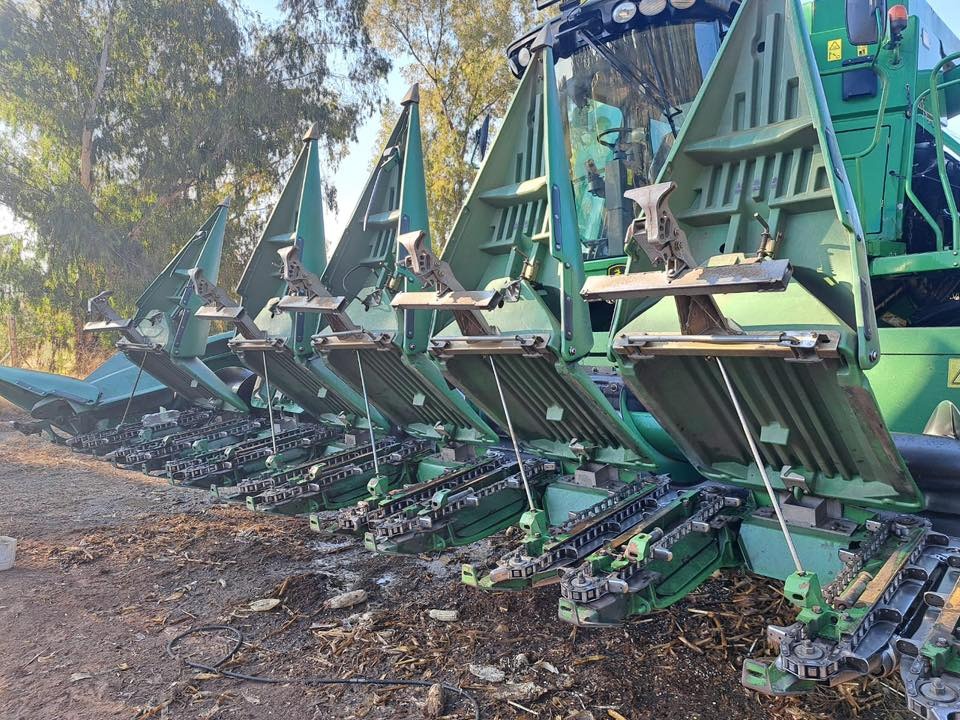 8 ry .91 John Deere 608 C Plukkerkop | Agrimar 