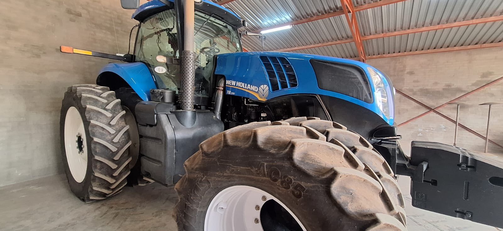 2013 New Holland T8.330 trekker | Agrimar 