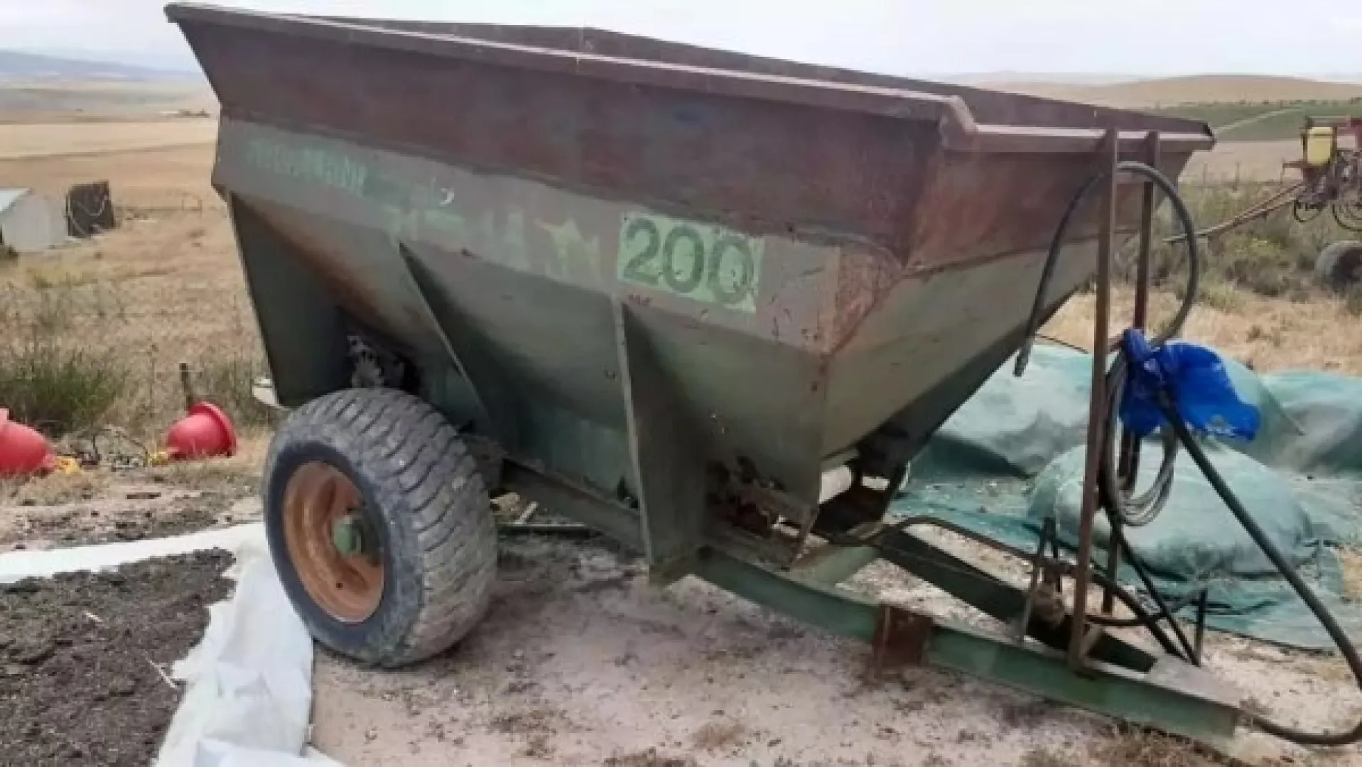 3 ton staalland strooier | QAC Equipment