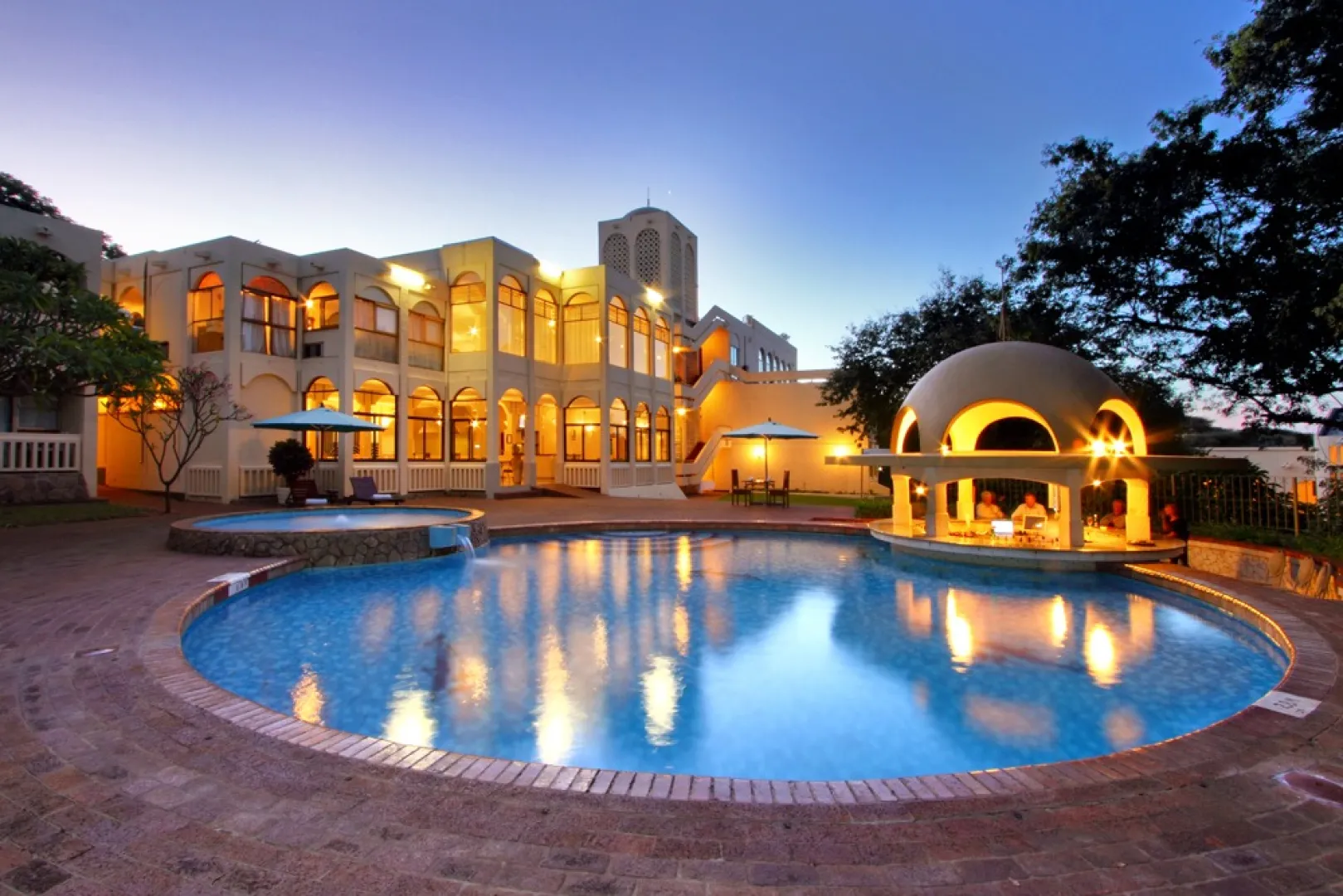 Victoria Falls Rainbow Hotel (May 7, 2026 to Aug 3, 2026) | XL Boland Travel 