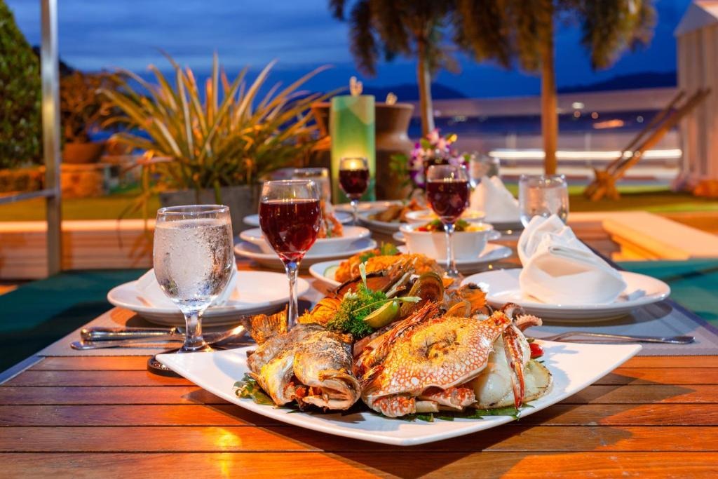 Seaview Patong Hotel (Aug 10, 2026 to Oct 31, 2026) | XL Boland Travel 