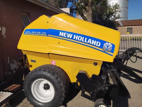 New Holland  125 rollbaler | Agrimar 