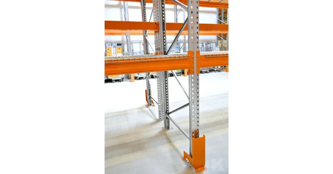 Selective storage racking with wire mesh decking | Krost Shelving & Racking
