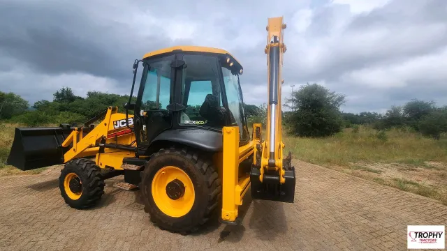 JCB 3CX ECO (UK)