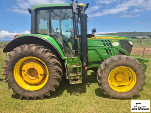 John Deere 6110M