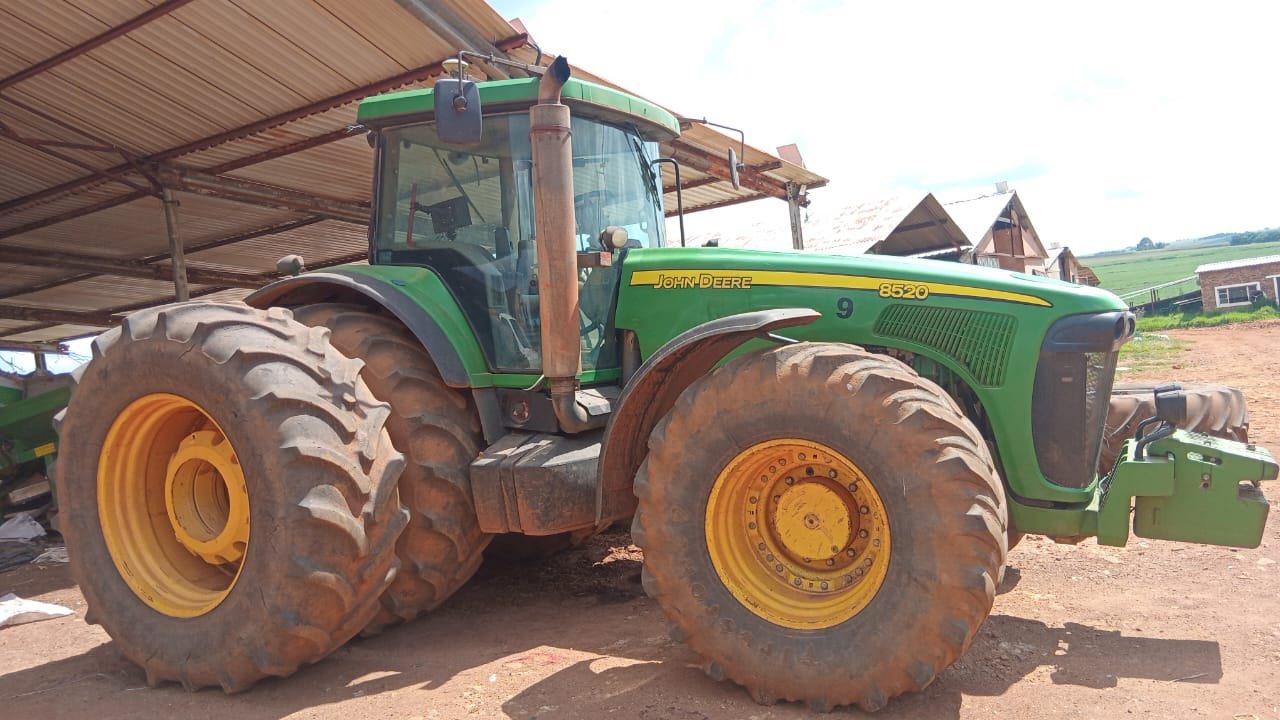 2005 John Deere 8520 trekker | Agrimar 