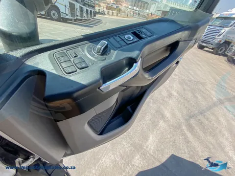 2020 Scania G460 – 6×4 Truck Tractor