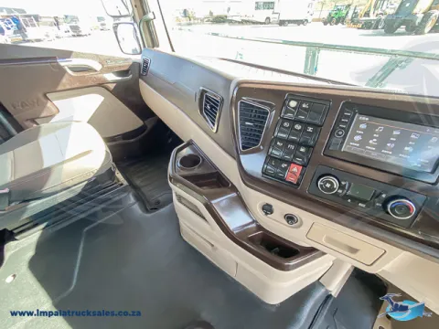 2023 FAW JH6 28.500FT – 6X4 Truck Tractor