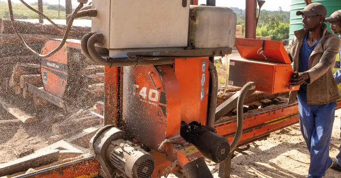 Établir la Norme d'Excellence en Afrique | Wood-Mizer