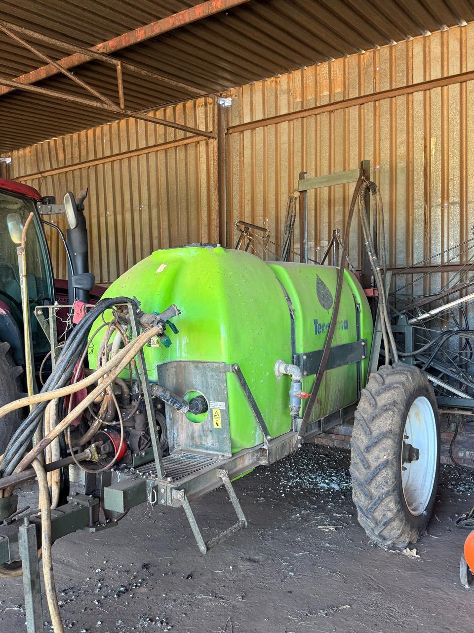 Technoma 2000L 14 meter spuit | Agrimar 