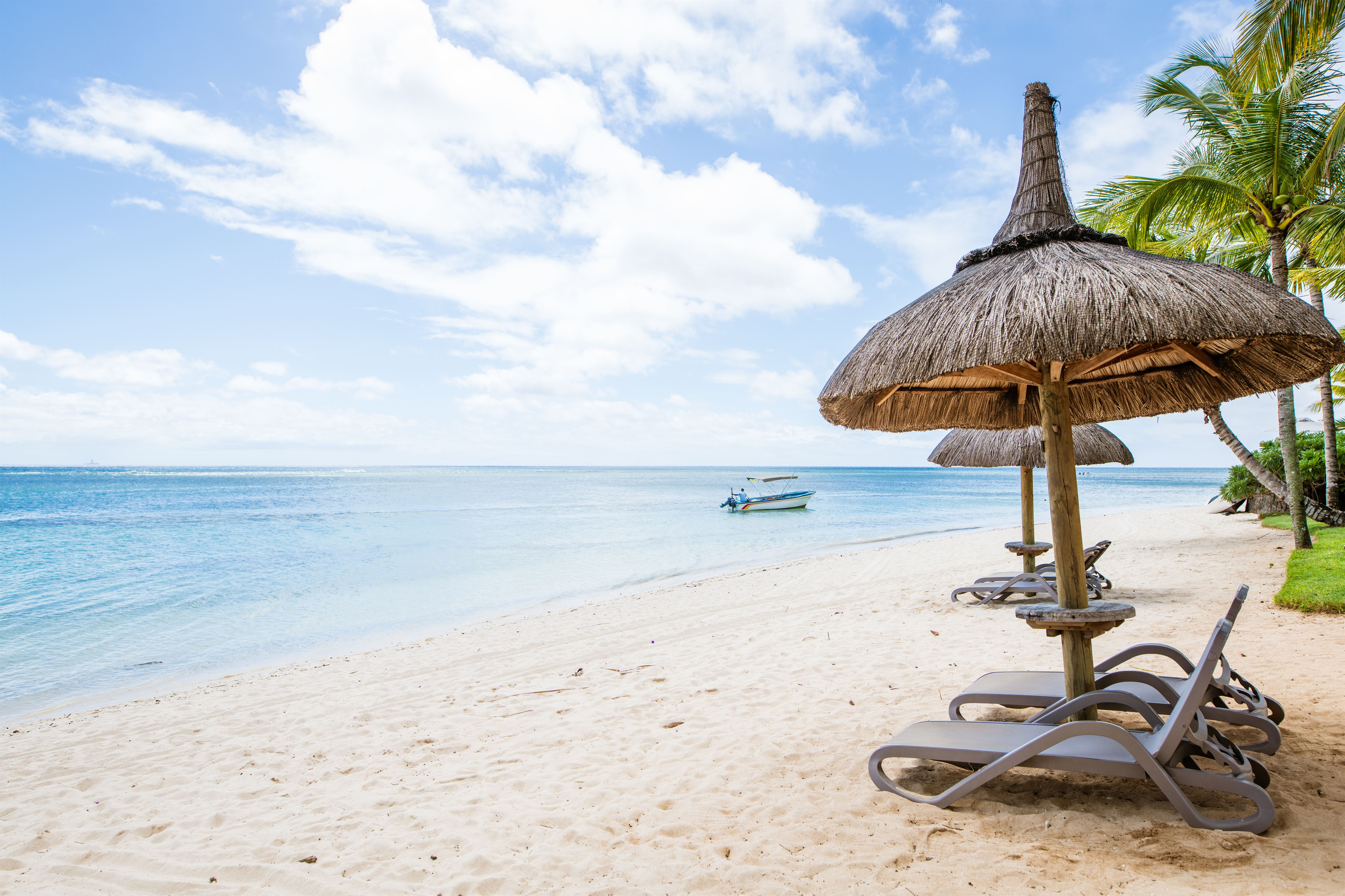 4* Superior Victoria Beachcomber Resort & Spa (Apr 13, 2026 to Sep 21, 2026) | XL Boland Travel 