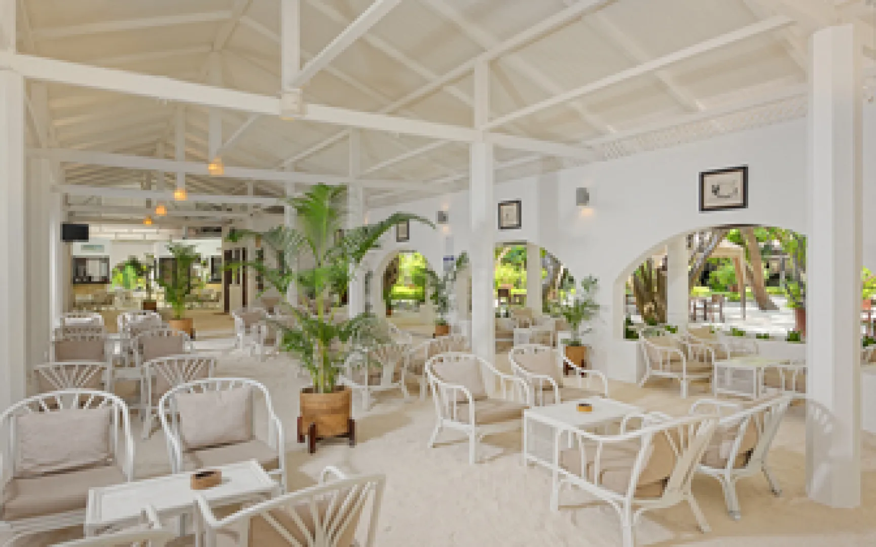 Embudu Village Maldives (May 1, 2026 to Sep 30, 2026) | XL Boland Travel 