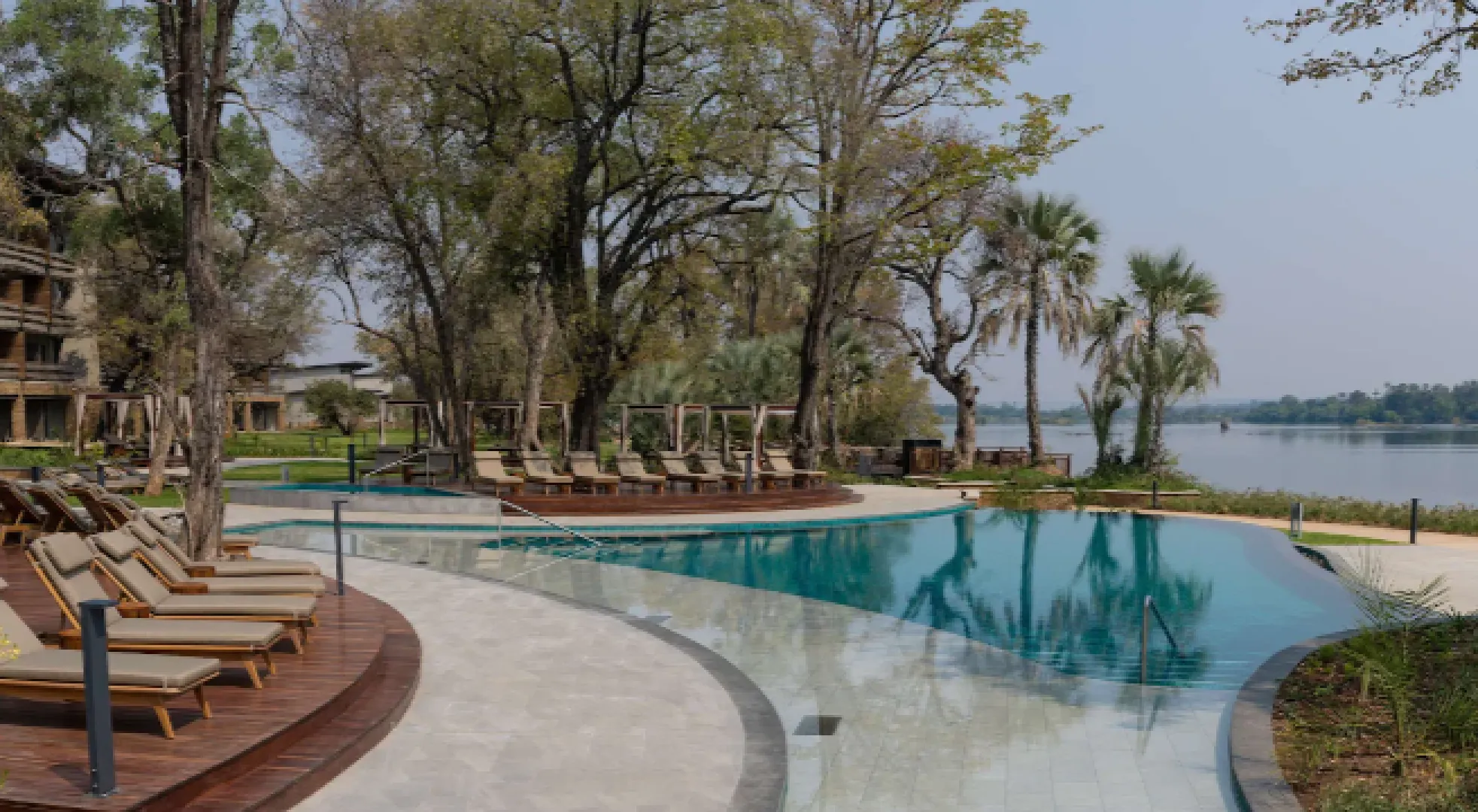 Radisson Blu Mosi-Oa-Tunya (May 7, 2026 to Aug 30, 2026) | XL Boland Travel 