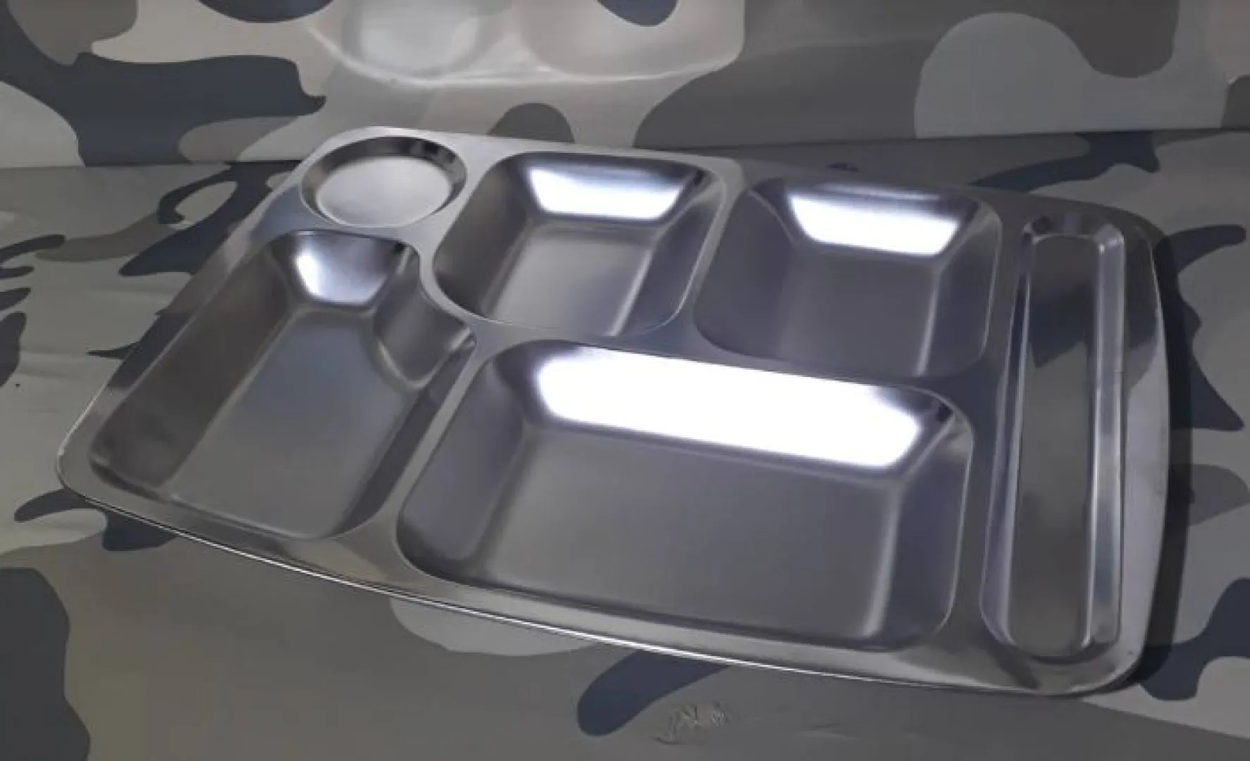 304 Stainless Steel Divided Tray | Outdoor Innovation