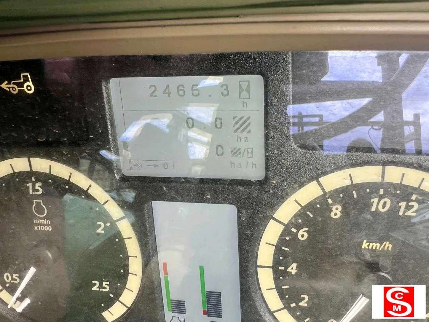 John Deere 6110M Open Station