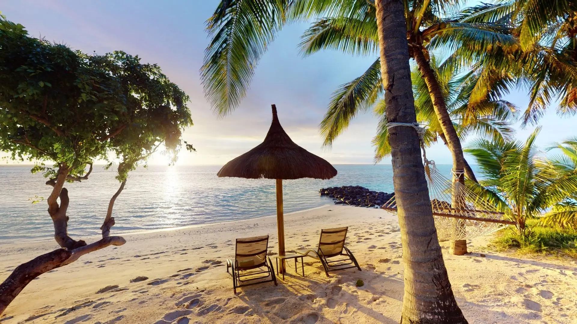 5* Paradis Beachcomber Golf Resort &amp; Spa (Apr 13, 2026 to Dec 3, 2026) | XL Boland Travel 