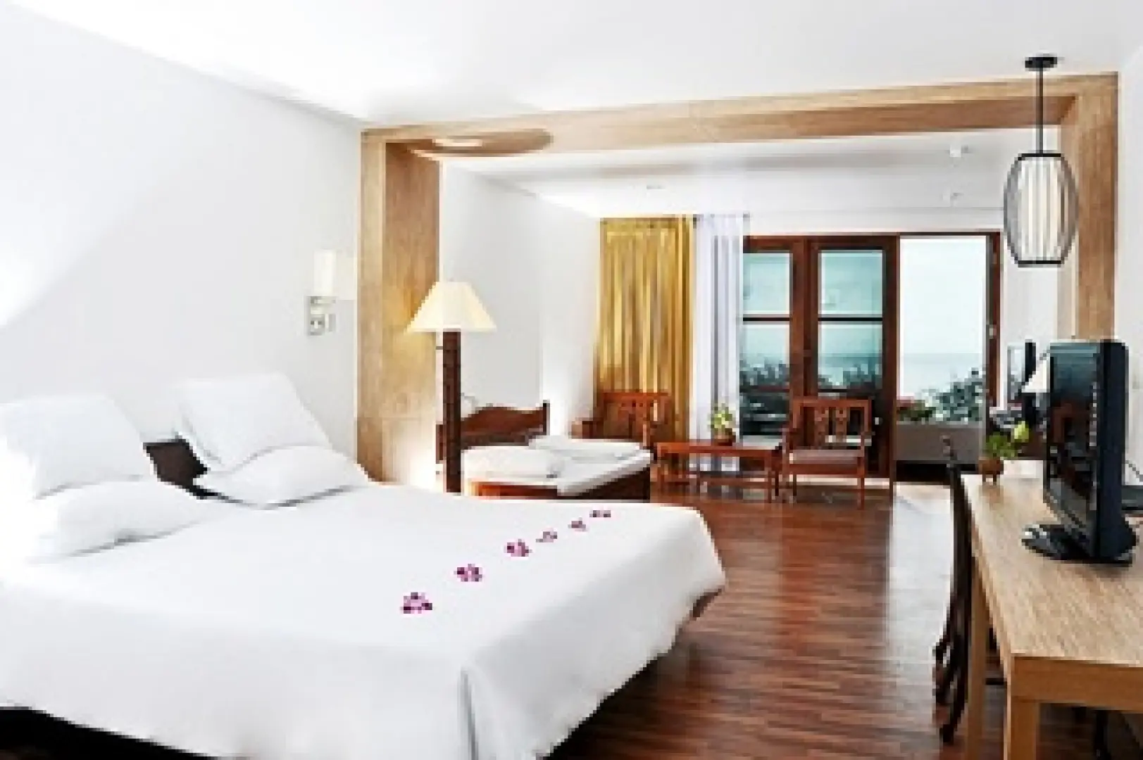 Best Western Phuket Ocean Resort (Aug 10, 2026 to Oct 31, 2026) | XL Boland Travel 