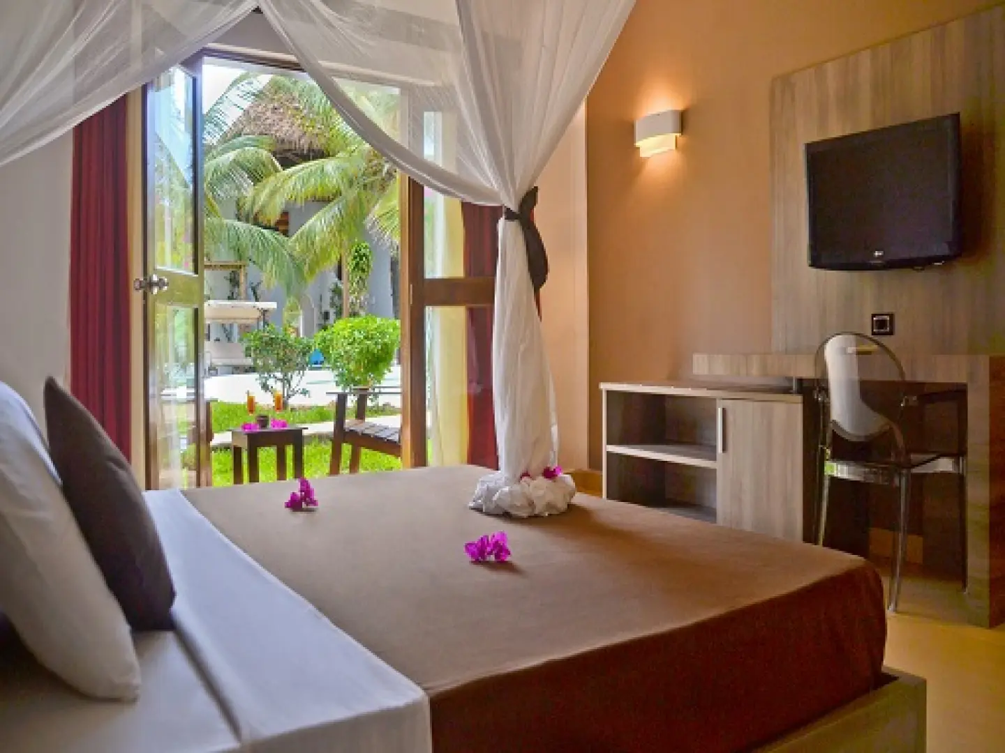 Myblue Hotel (Oct 20, 2026 to Nov 26, 2026) | XL Boland Travel 