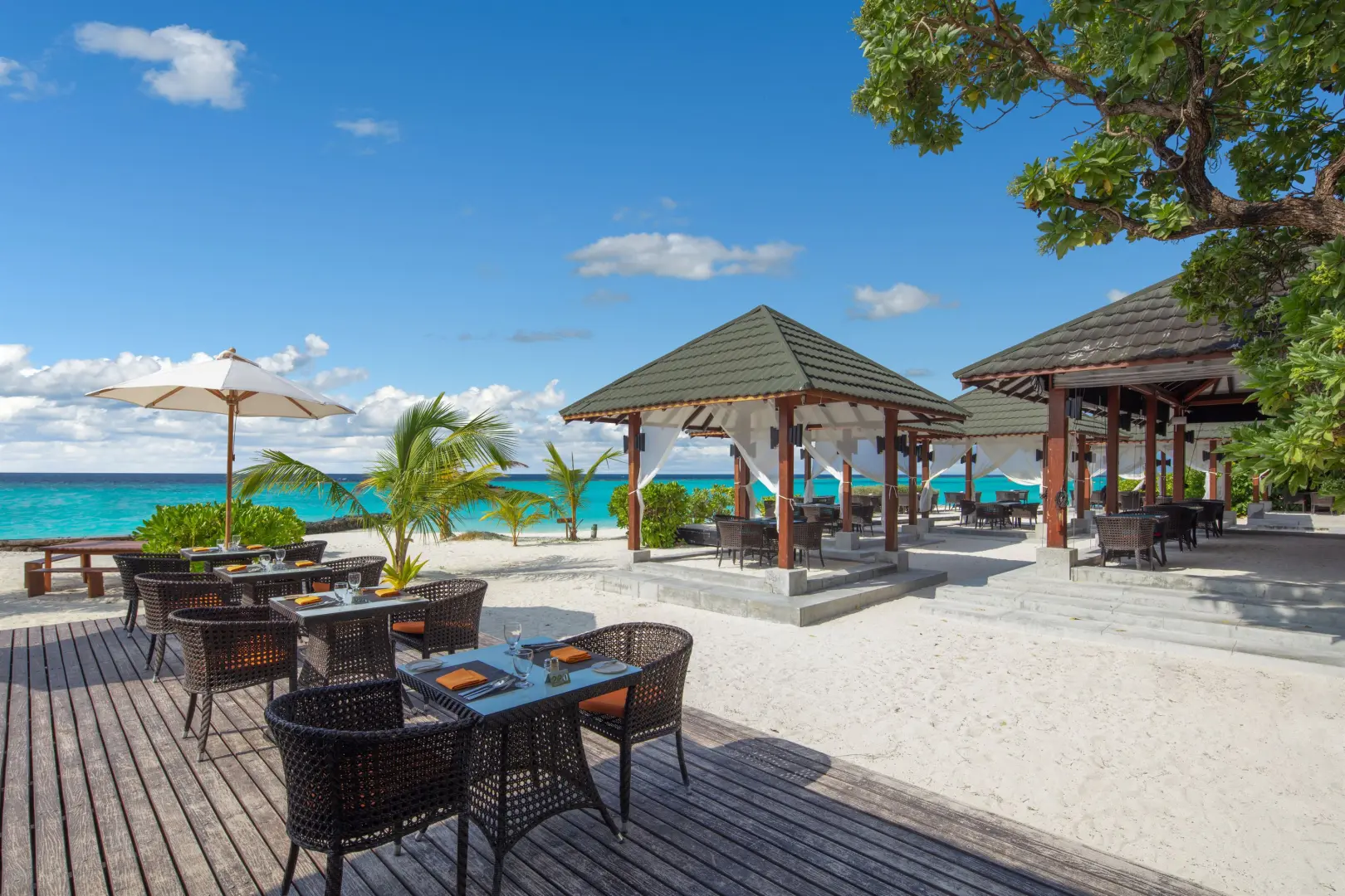 Adaaran Select Meedhupparu (Sep 1, 2026 to Sep 30, 2026) | XL Boland Travel 