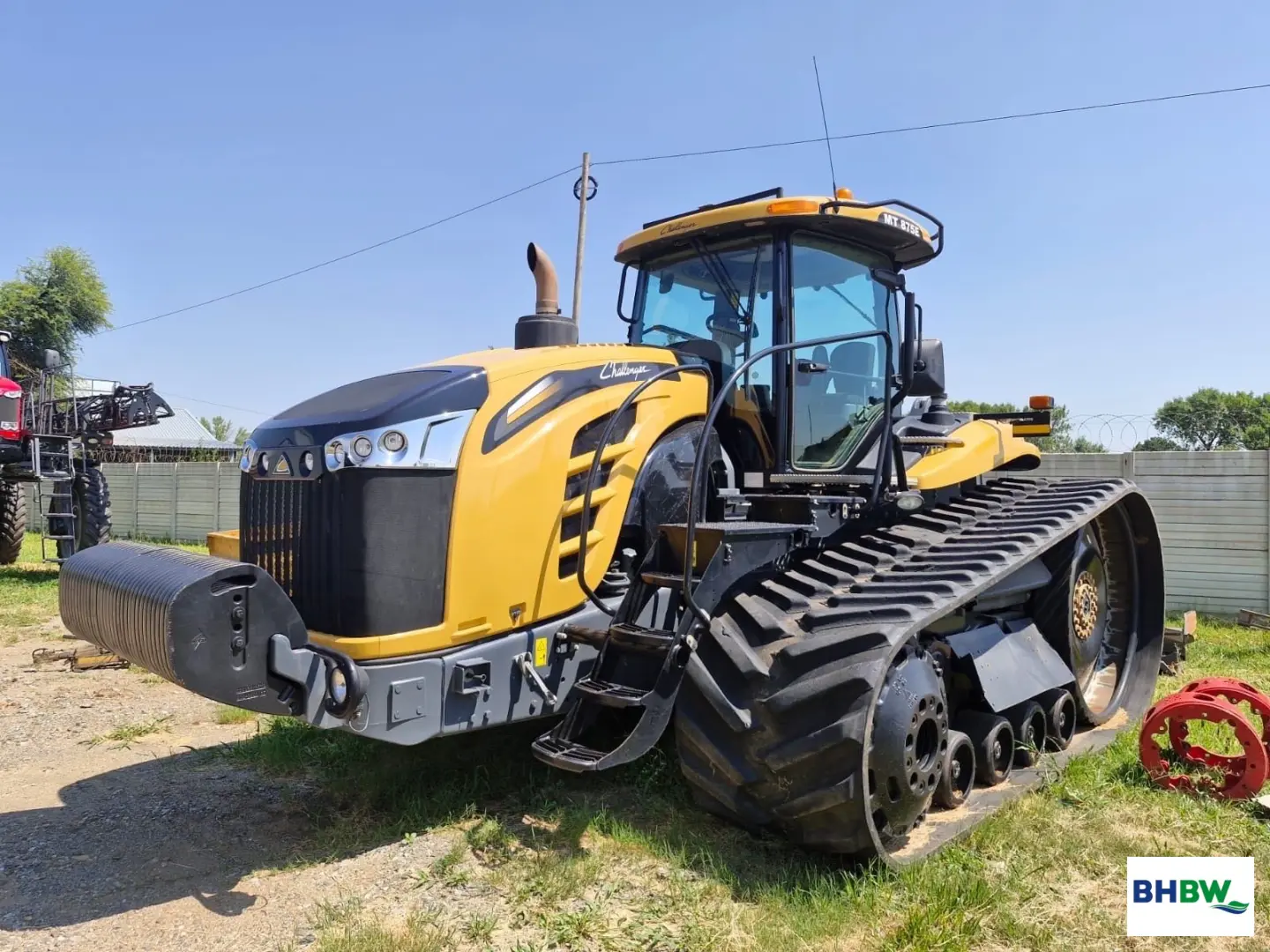 Challenger MT875E