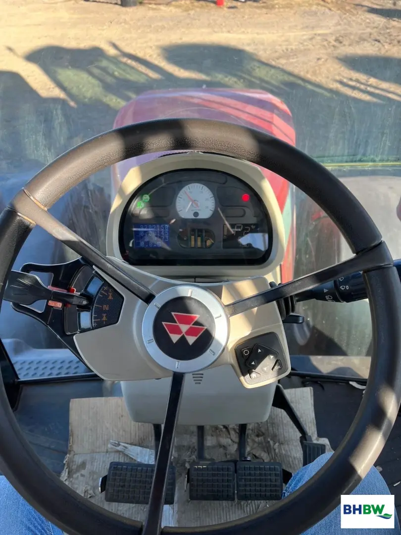 Massey Ferguson 8690