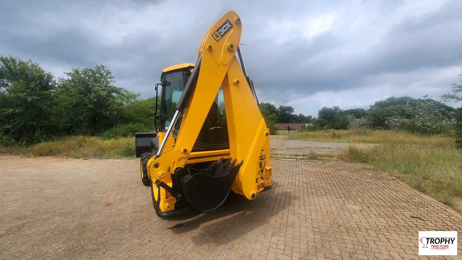 JCB 3CX ECO (UK)