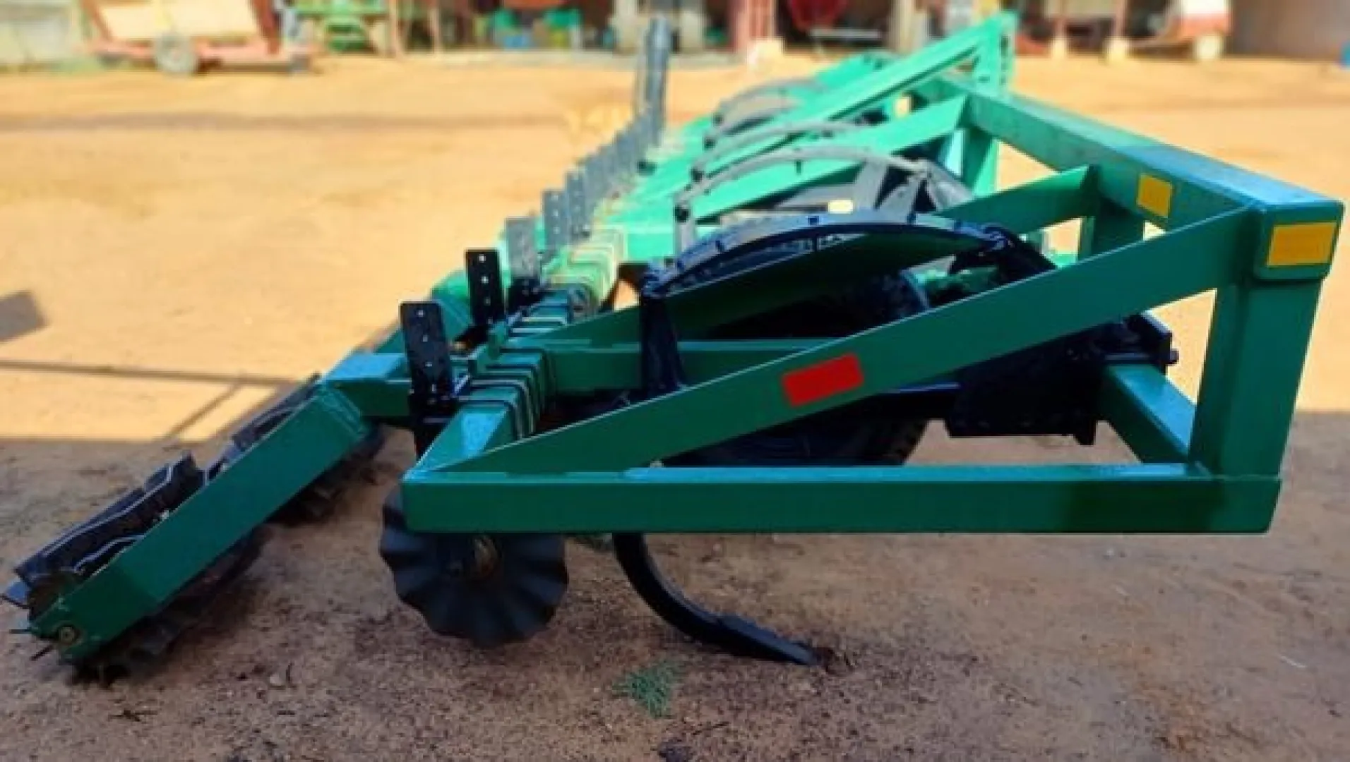 ROVIC LEERS Striptiller | MK Landbou Dienste