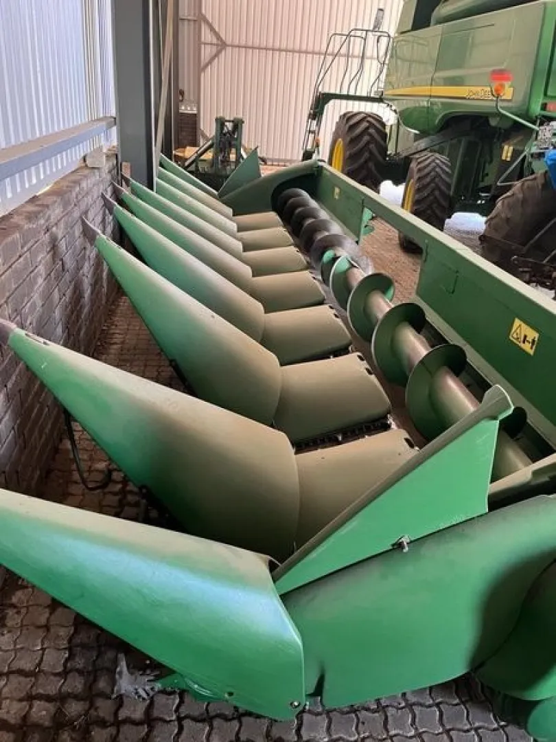 John Deere 608c plukkerkop | MK Landbou Dienste