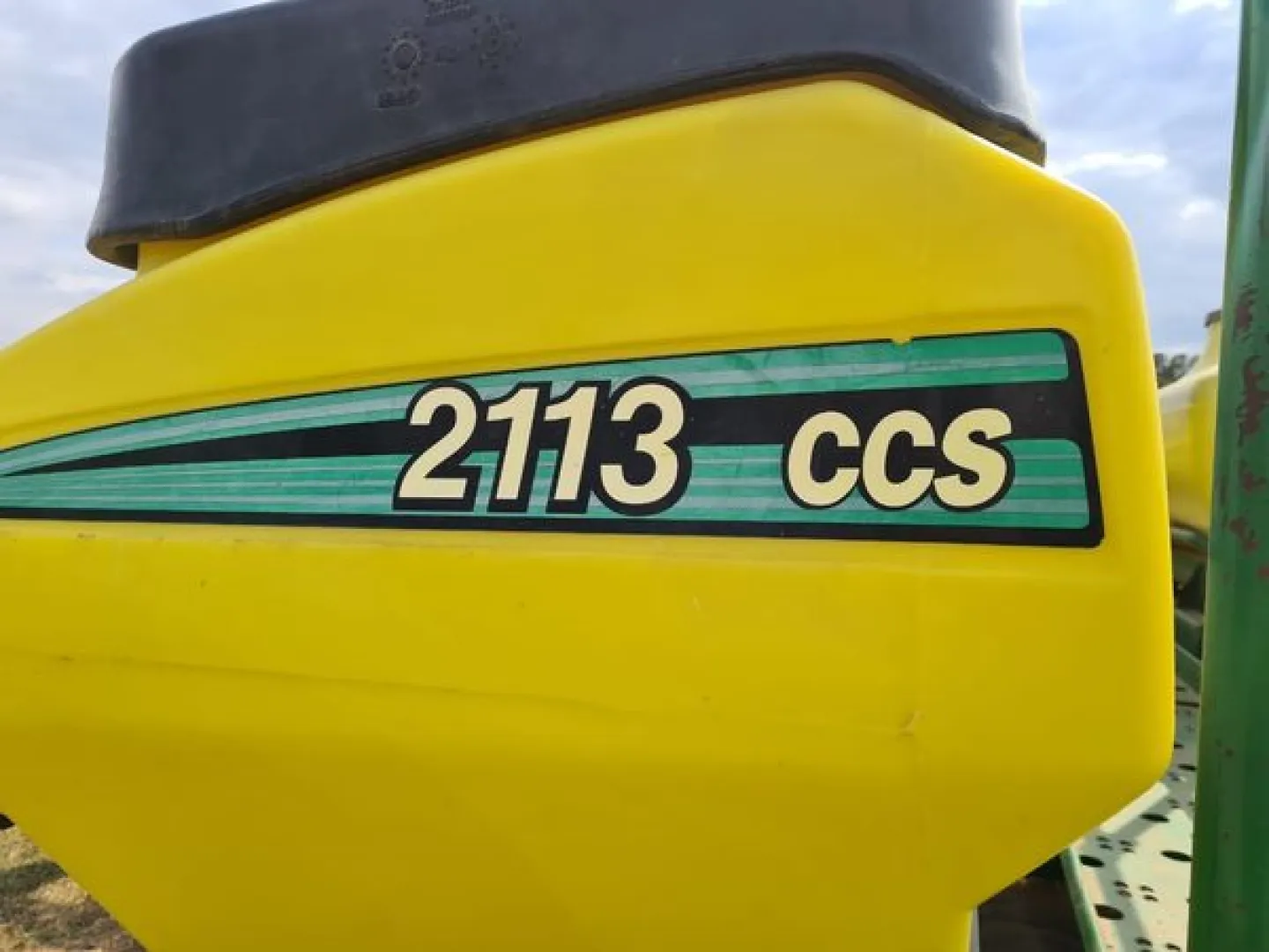 2011 John Deere 2113 | MK Landbou Dienste